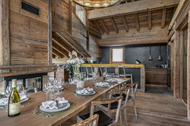 Salle à manger Chalet de luxe Pure Black Crystal à Saint-Martin de Belleville