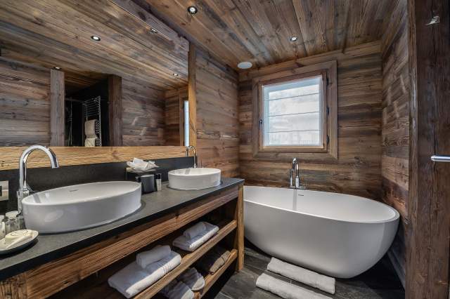 Salle de bain chalet de luxe Black Crystal