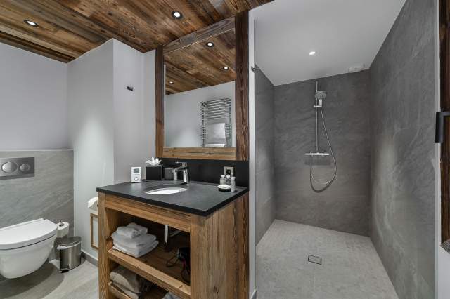 Salle de douche Chalet de luxe à Saint-Martin de Belleville
